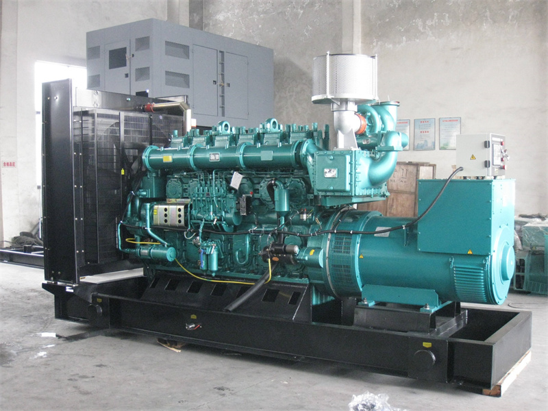 大茂镇200KW 柴油发电机的油耗是多少？