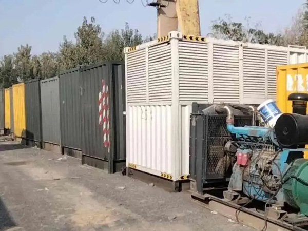 大茂镇200KW柴油发电机机组每小时油耗是多少？